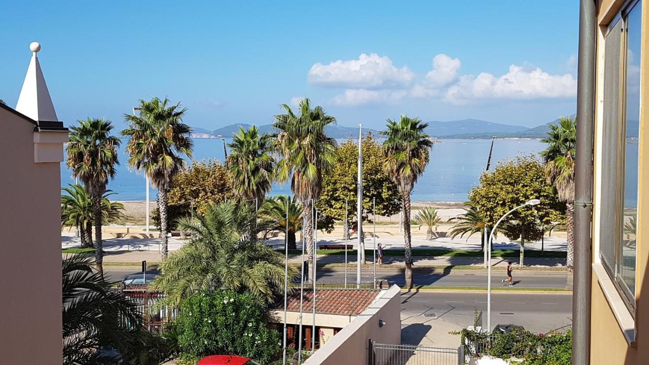 Appartamento In Centro Fronte Spiaggia Del Lido Con Terrazza Vista Mare E Wi-Fi Alghero Exteriör bild